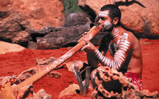 Didgeridoo+player